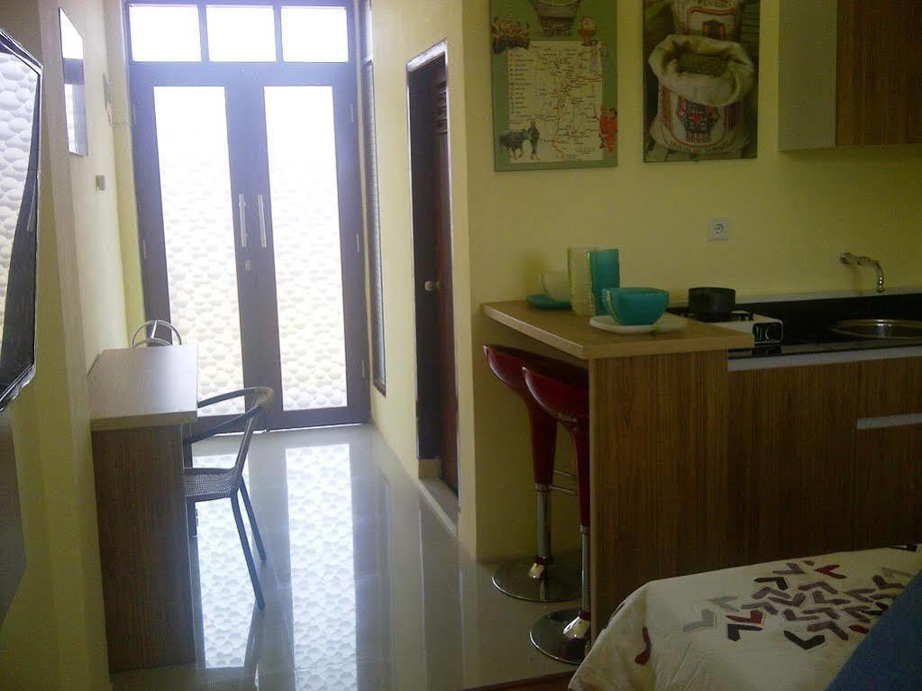 Makassar Breeze Place Residence Экстерьер фото