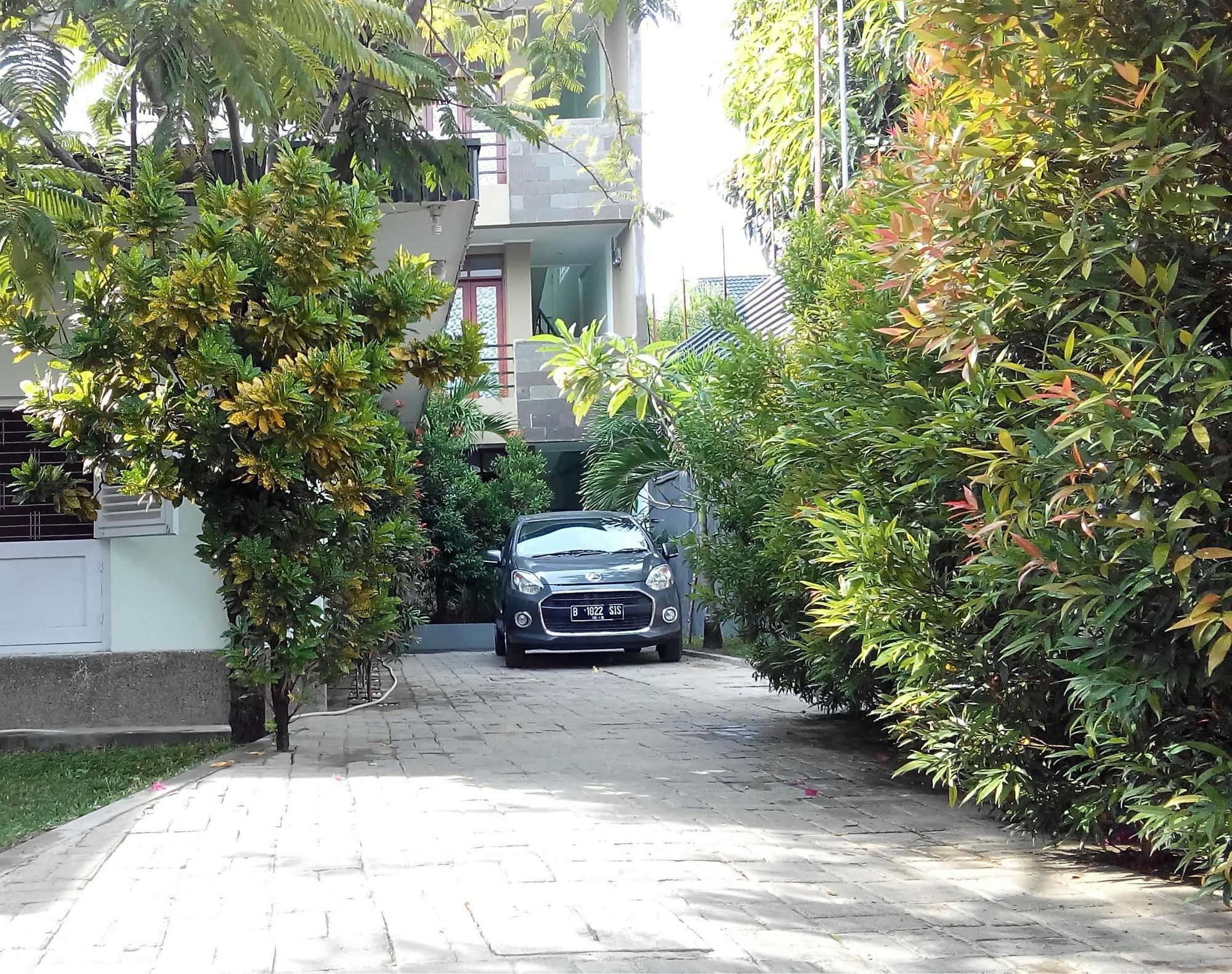 Makassar Breeze Place Residence Экстерьер фото